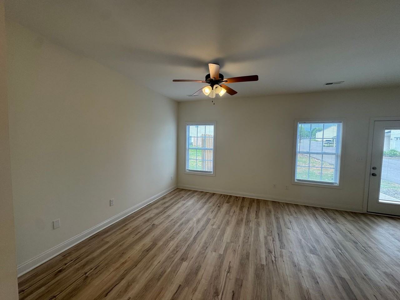 Summerland Townhomes - Photo 7 of 19