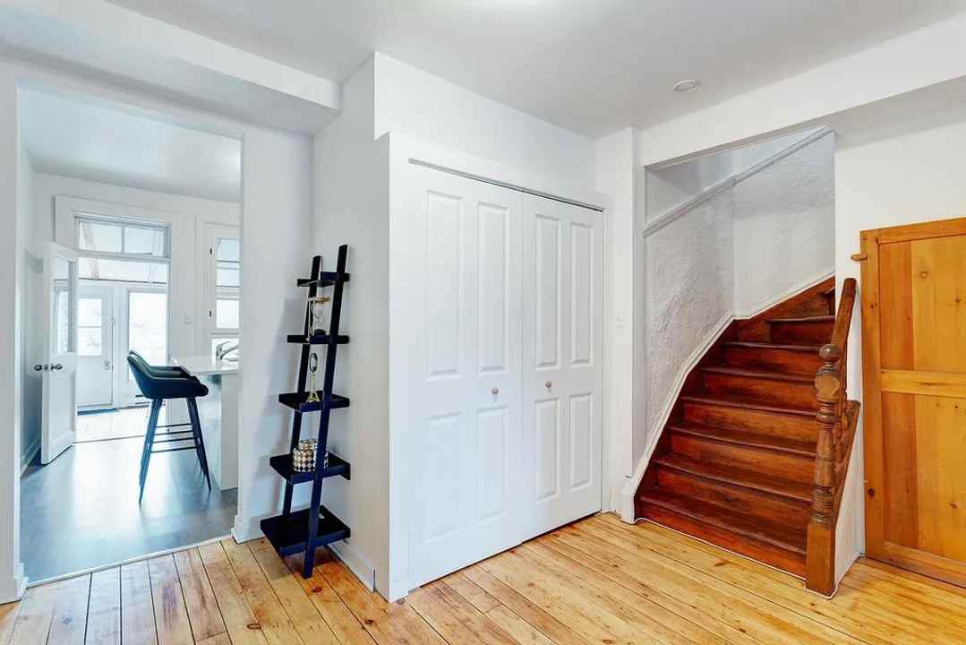 2503 Rue Notre-Dame Ouest - Photo 3 of 17