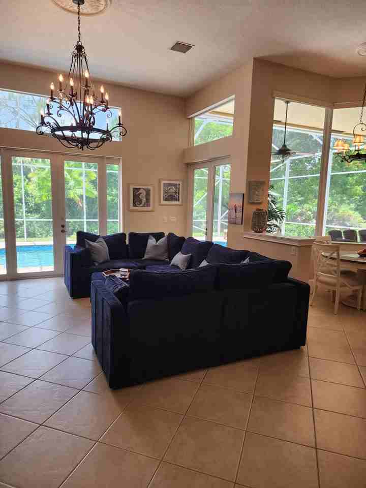 511 Sw Squire Johns Ln #NA - Photo 2 of 18
