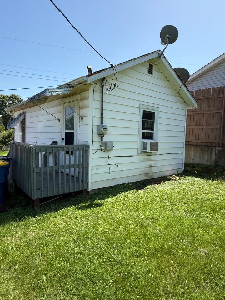 118 N 8th St #REAR - Photo 2 of 10