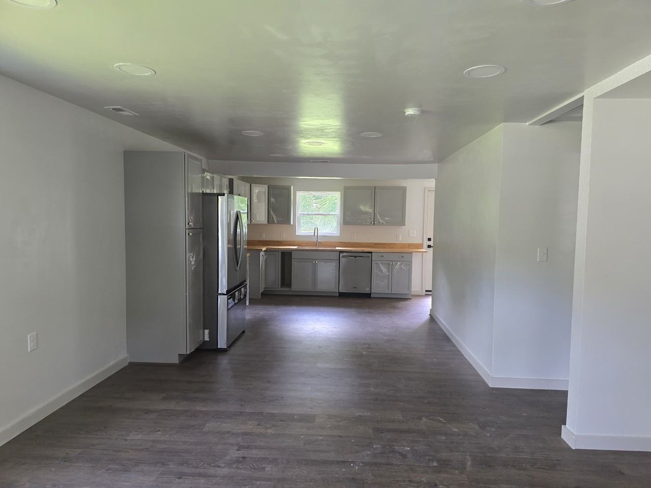 479 Dowd St #NA - Photo 3 of 14