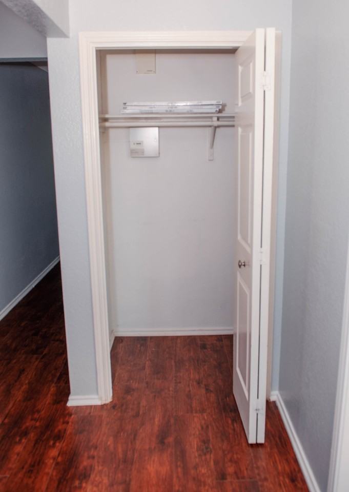 1002 Cresswell Dr #NA - Photo 2 of 24
