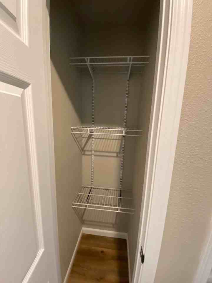 2737 W Seminole St - Photo 7 of 24