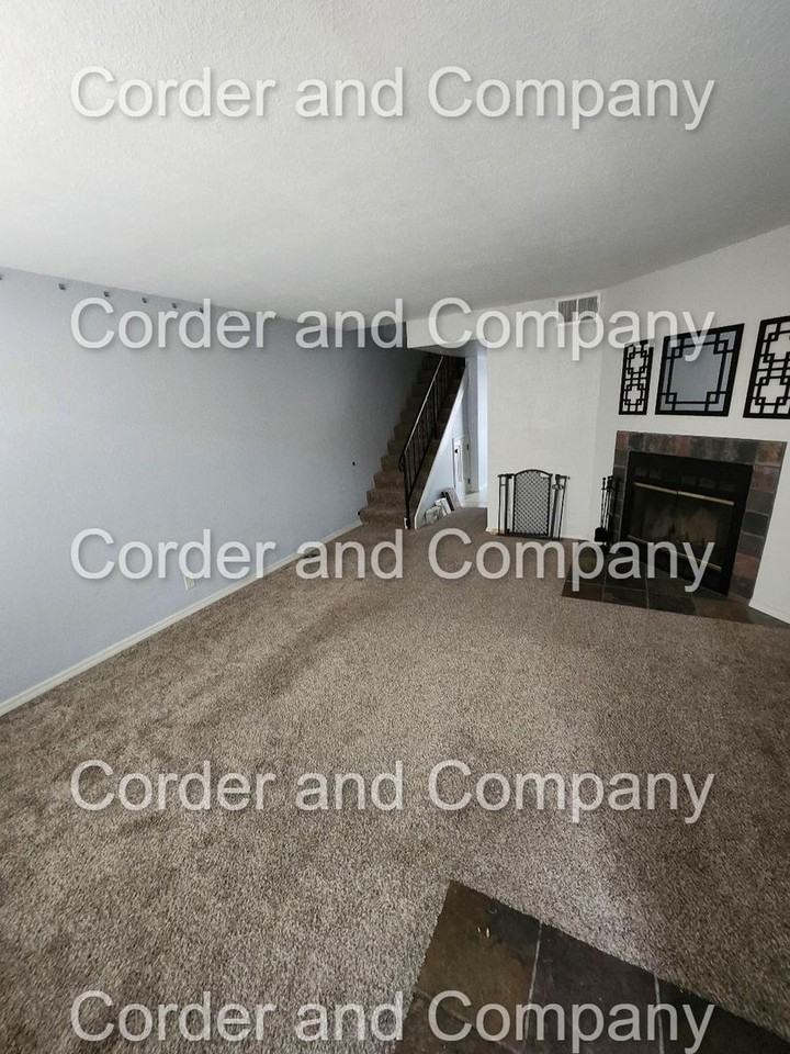 1441 1441 - 3301 Monroe NE #H - Photo 2 of 9