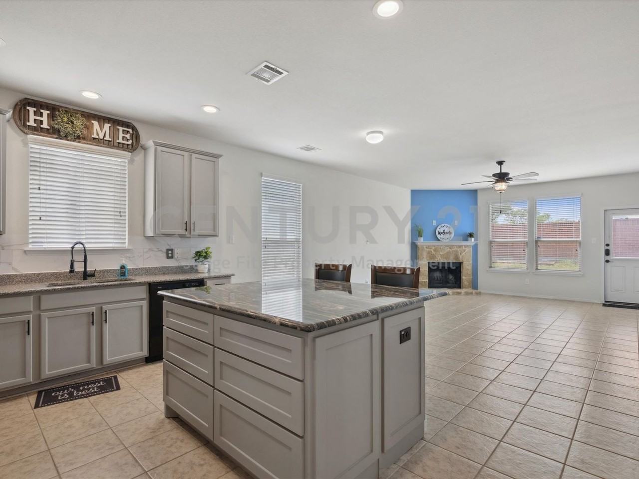 8213 Wildwest Dr - Photo 3 of 11