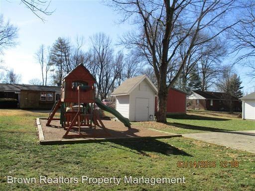 616 W Elm St - Photo 2 of 25