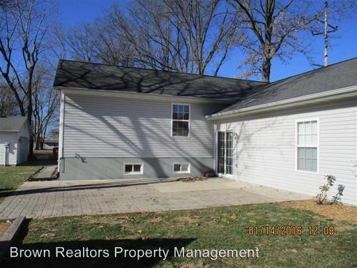 616 W Elm St - Photo 3 of 25