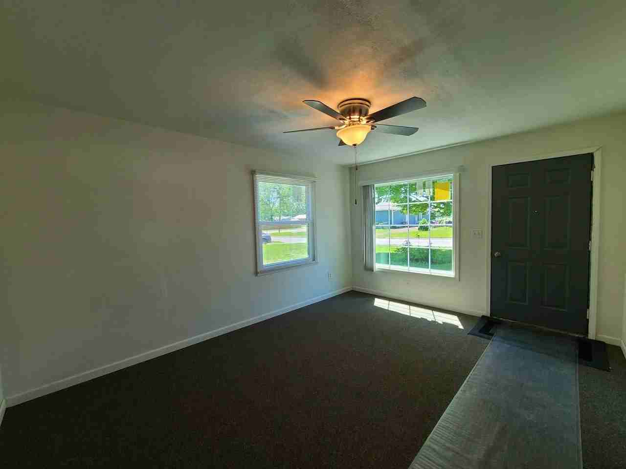 421 Humphrey St - Photo 3 of 9