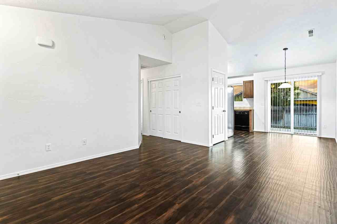 19373 Hodson Creek Ave - Photo 3 of 19