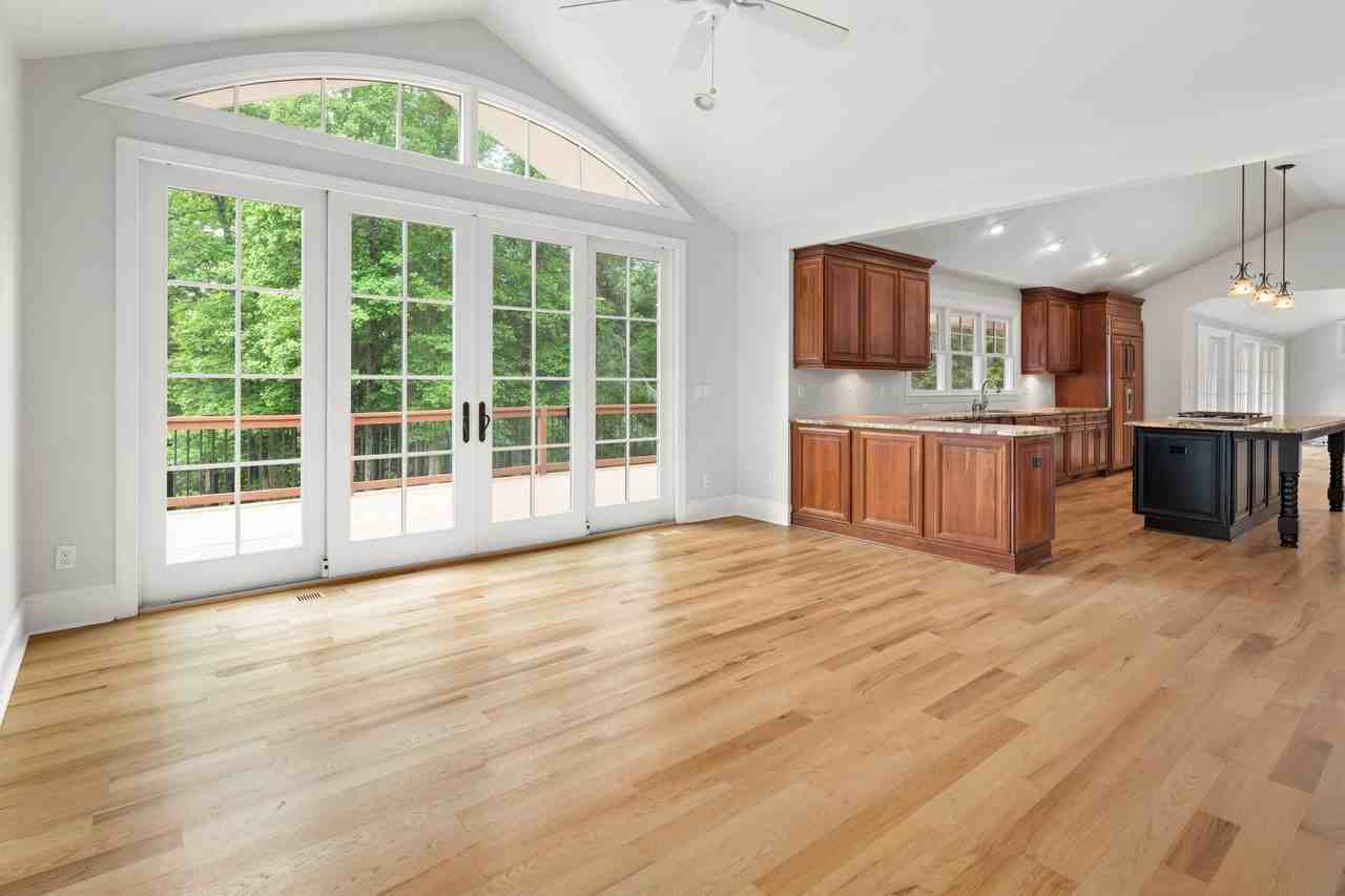 85 Forest Rd - Photo 6 of 36