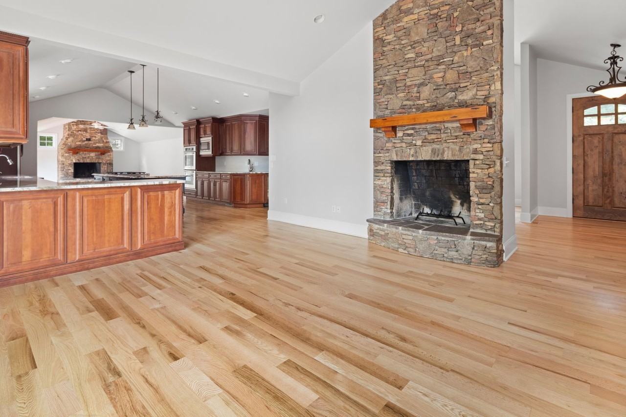 85 Forest Rd - Photo 7 of 36