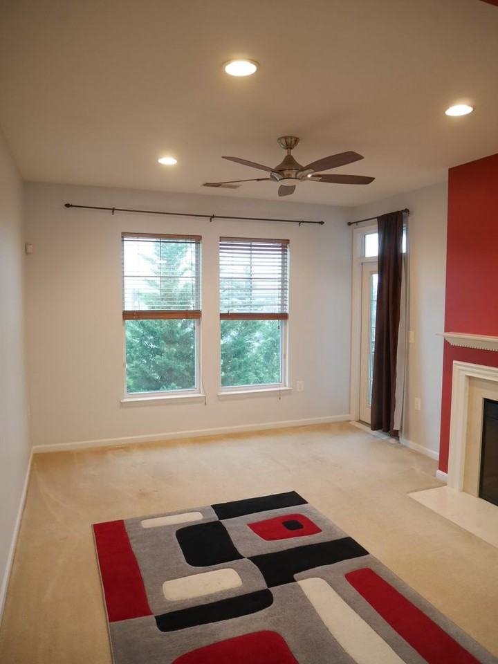 1321B Karen Blvd - Photo 3 of 15
