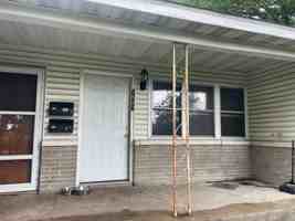 featured image of 1507 W Phelps St