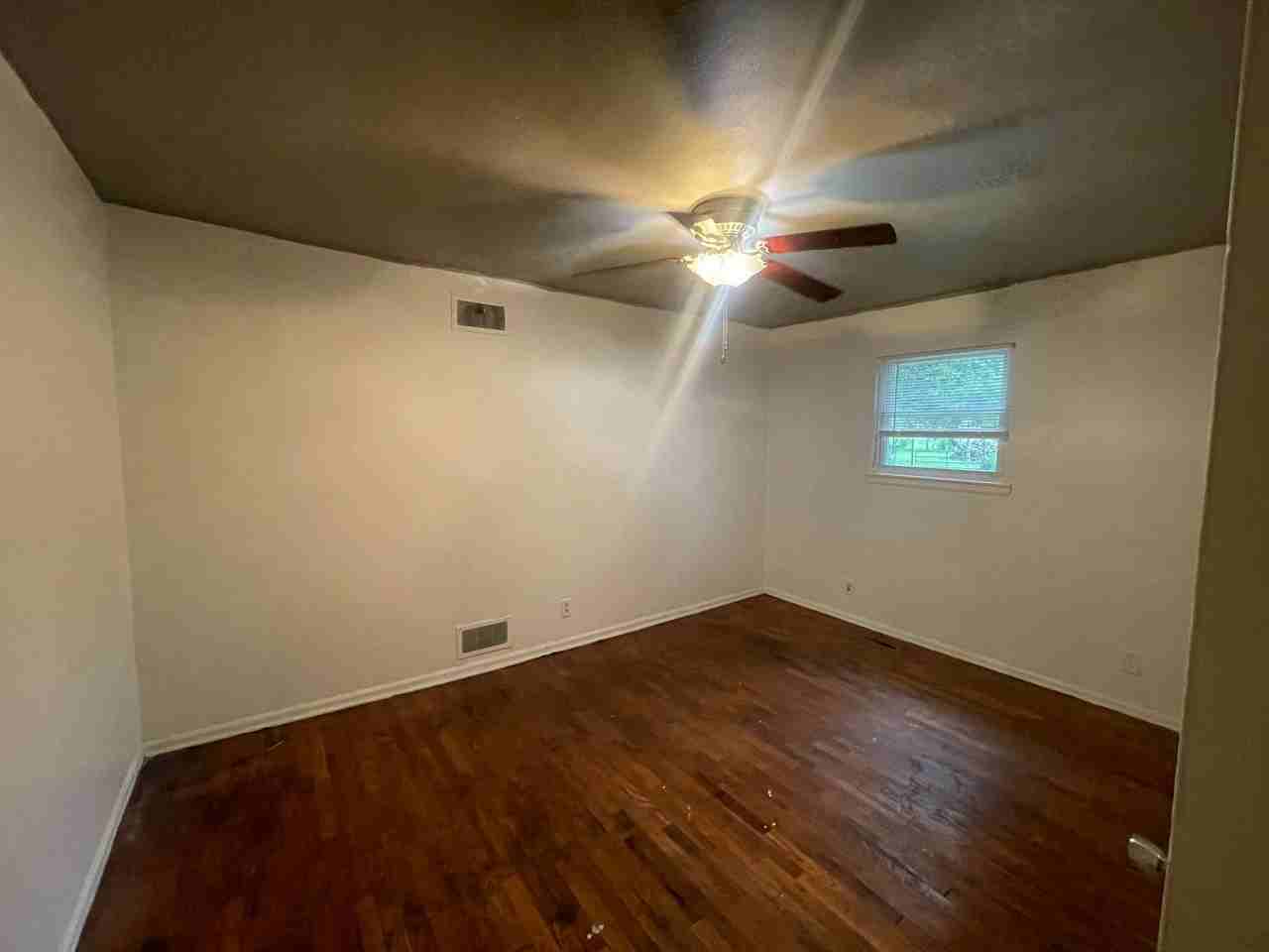 1507 W Phelps St - Photo 2 of 7