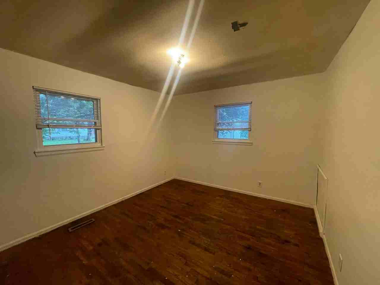 1507 W Phelps St - Photo 3 of 7