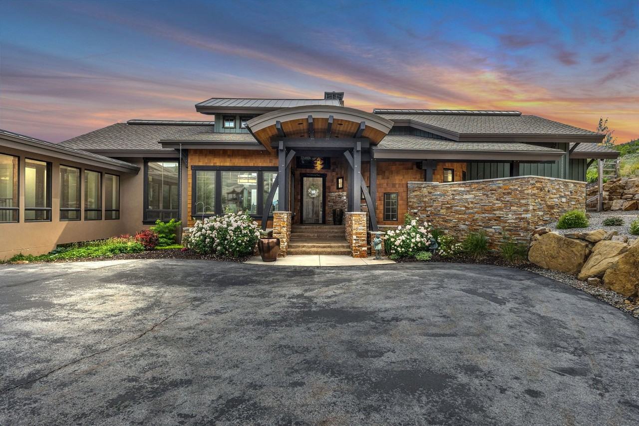 2689 River Meadows Dr - Photo 2 of 46