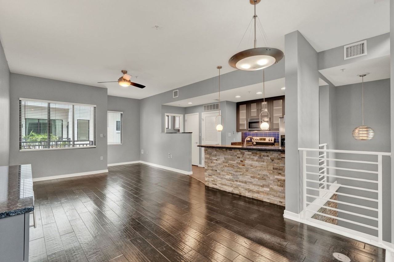465 E South St #3 - Photo 5 of 22