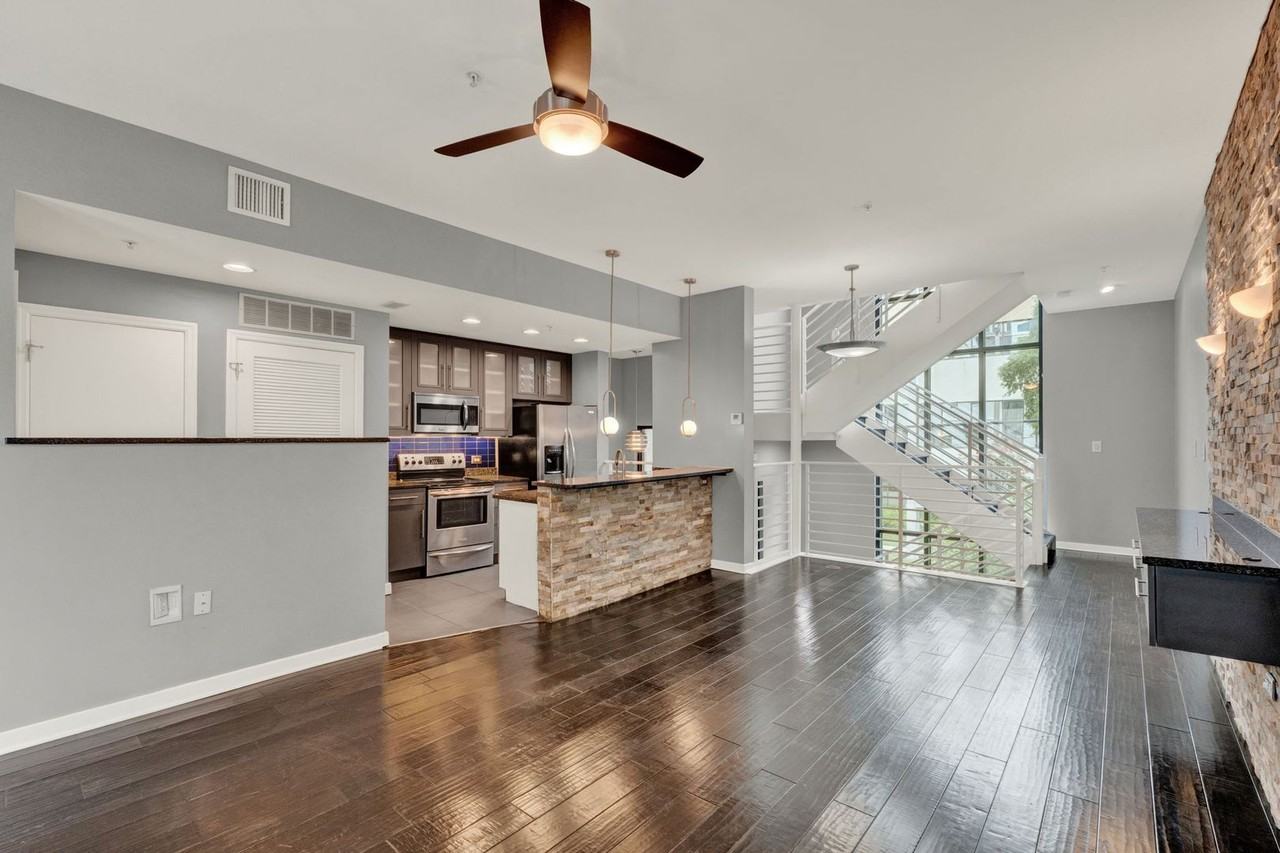 465 E South St #3 - Photo 7 of 22
