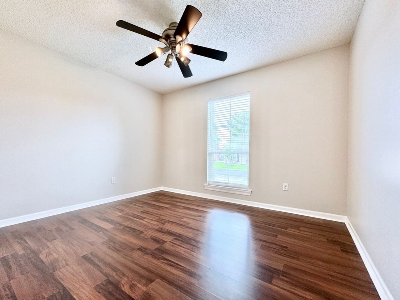 18440 Lakefield Ave - Photo 7 of 18