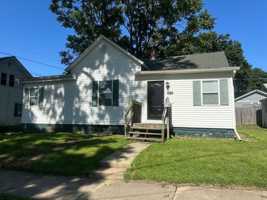 featured image of 1607 N Roosevelt Ave