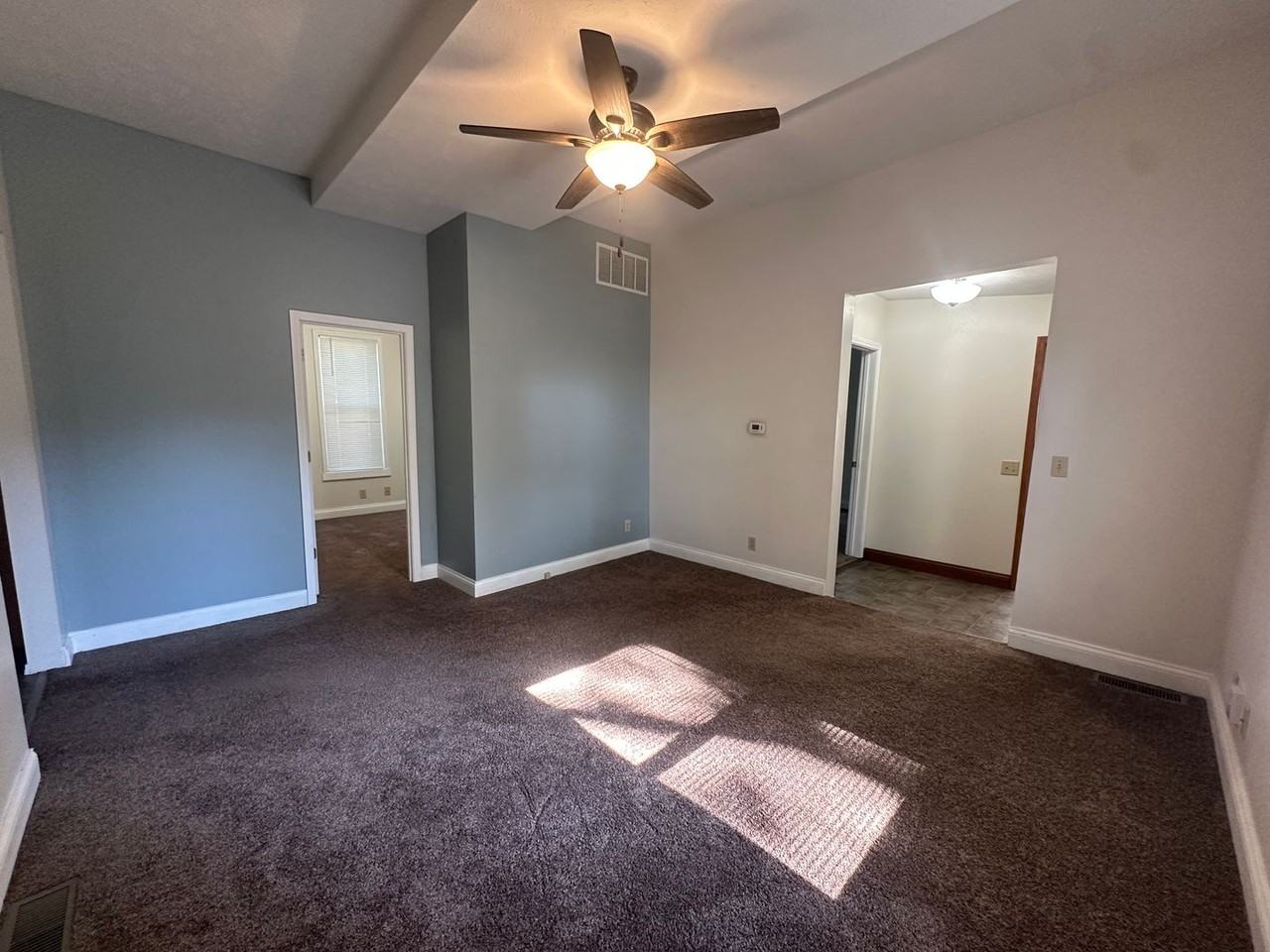 1607 N Roosevelt Ave - Photo 3 of 12