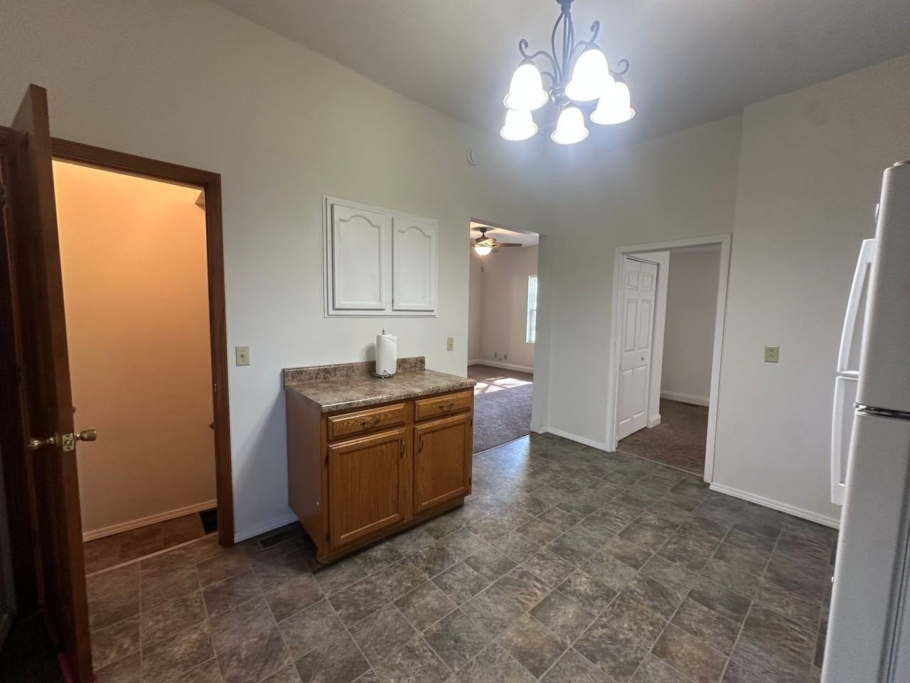 1607 N Roosevelt Ave - Photo 6 of 12