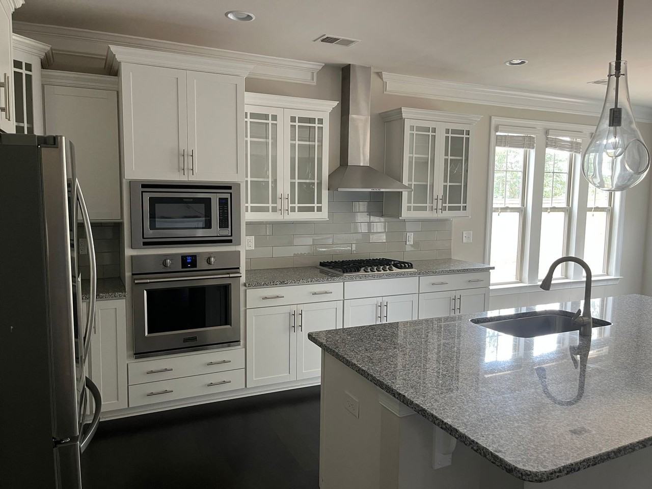 302 Glencairn Ct - Photo 6 of 23