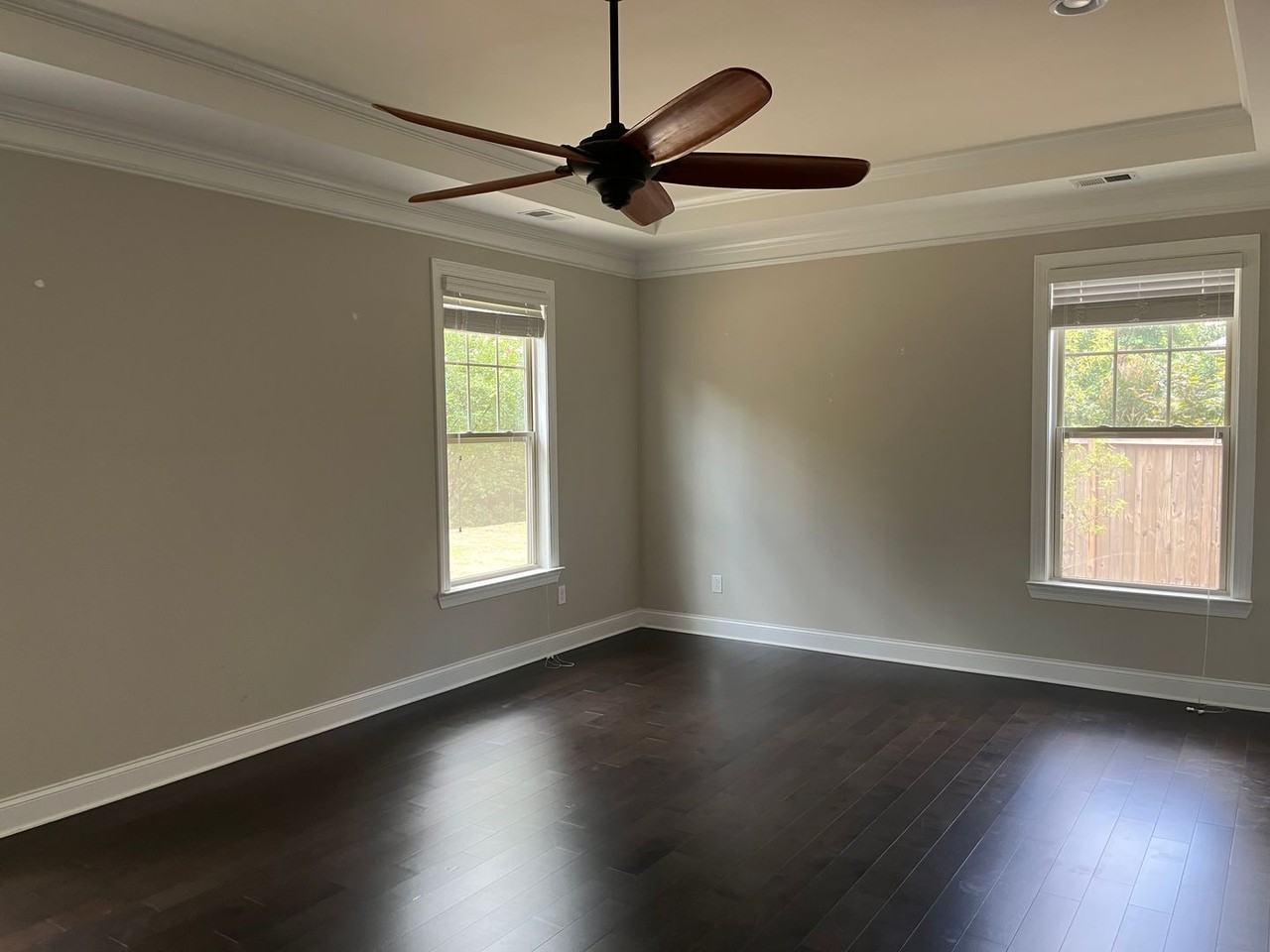 302 Glencairn Ct - Photo 7 of 23