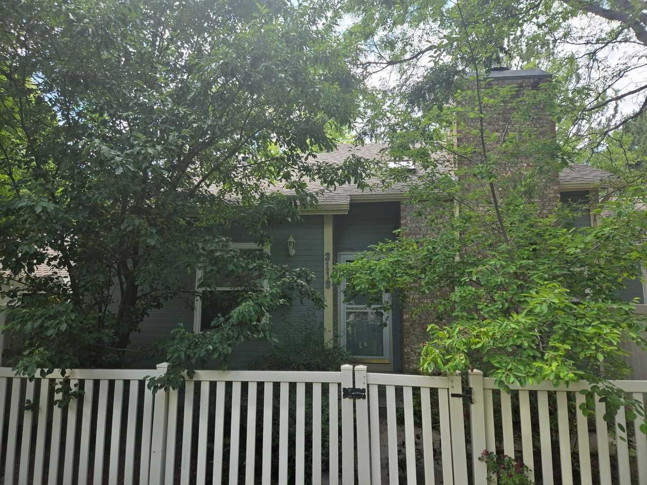 3119 Lake Park Way - Photo 4 of 38