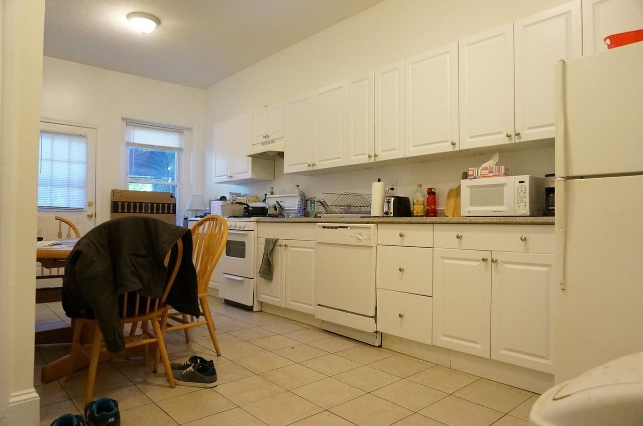 83 Brighton Avenue - Photo 7 of 16