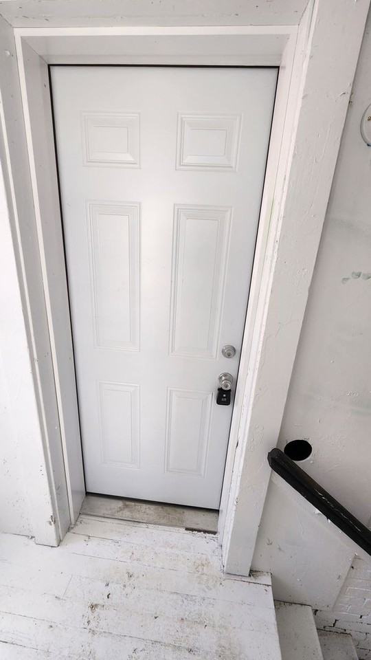 11 S Market St - Photo 2 of 22