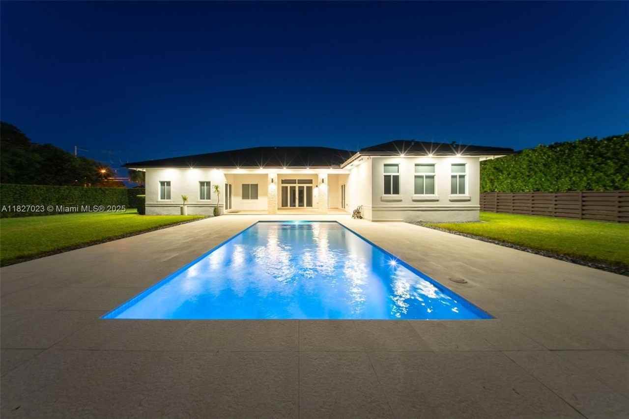 10203 Southwest 136th Street #0 - Photo 7 of 50