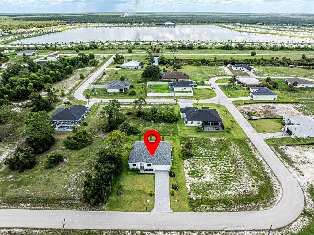 4155 Nw 38th Pl - Photo 5 of 46