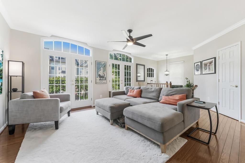 43759 Lees Mill Sq - Photo 2 of 45