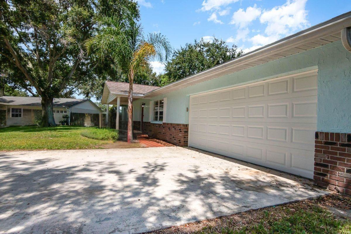 872 Bartel Ct - Photo 2 of 3