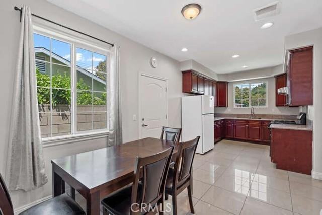 2449 Tamora Ave - Photo 2 of 18