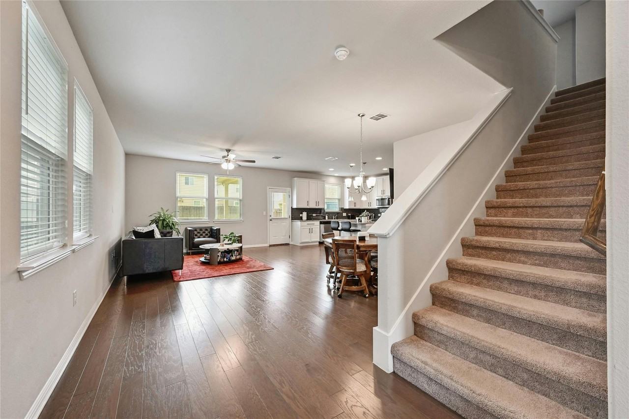 6401 Arbor Crest Ln - Photo 4 of 23