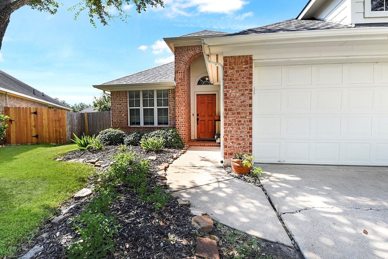 2802 Chalet Knolls Ln - Photo 4 of 44