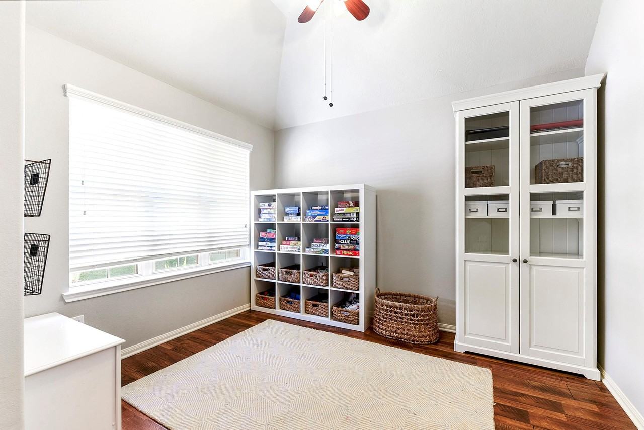 2802 Chalet Knolls Ln - Photo 7 of 44