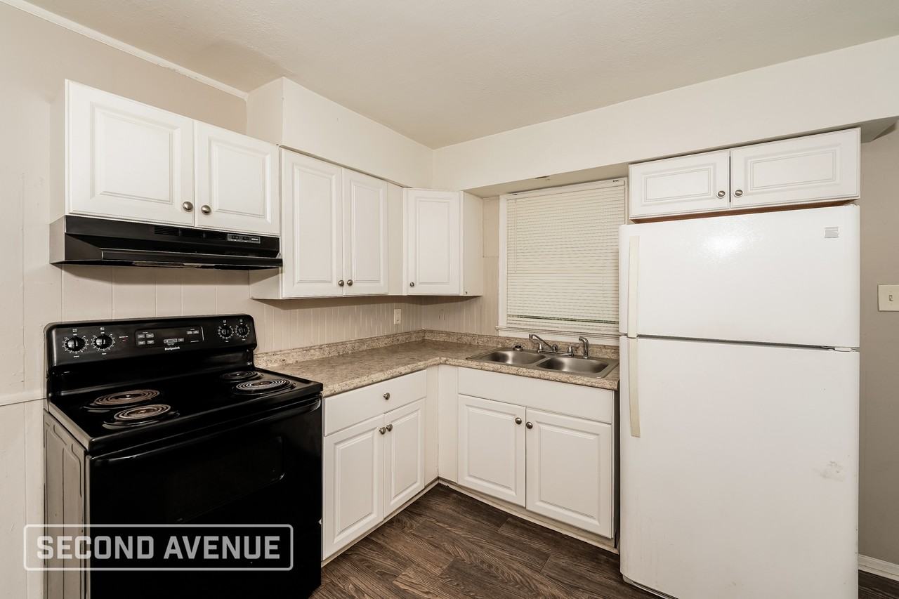 844 Vanderbilt St - Photo 5 of 26