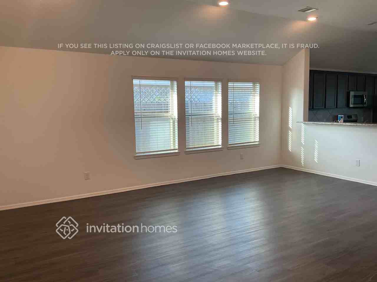 445 Pecan Landing Ln - Photo 2 of 16
