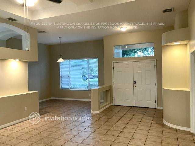 1720 Creekwater Blvd - Photo 2 of 12