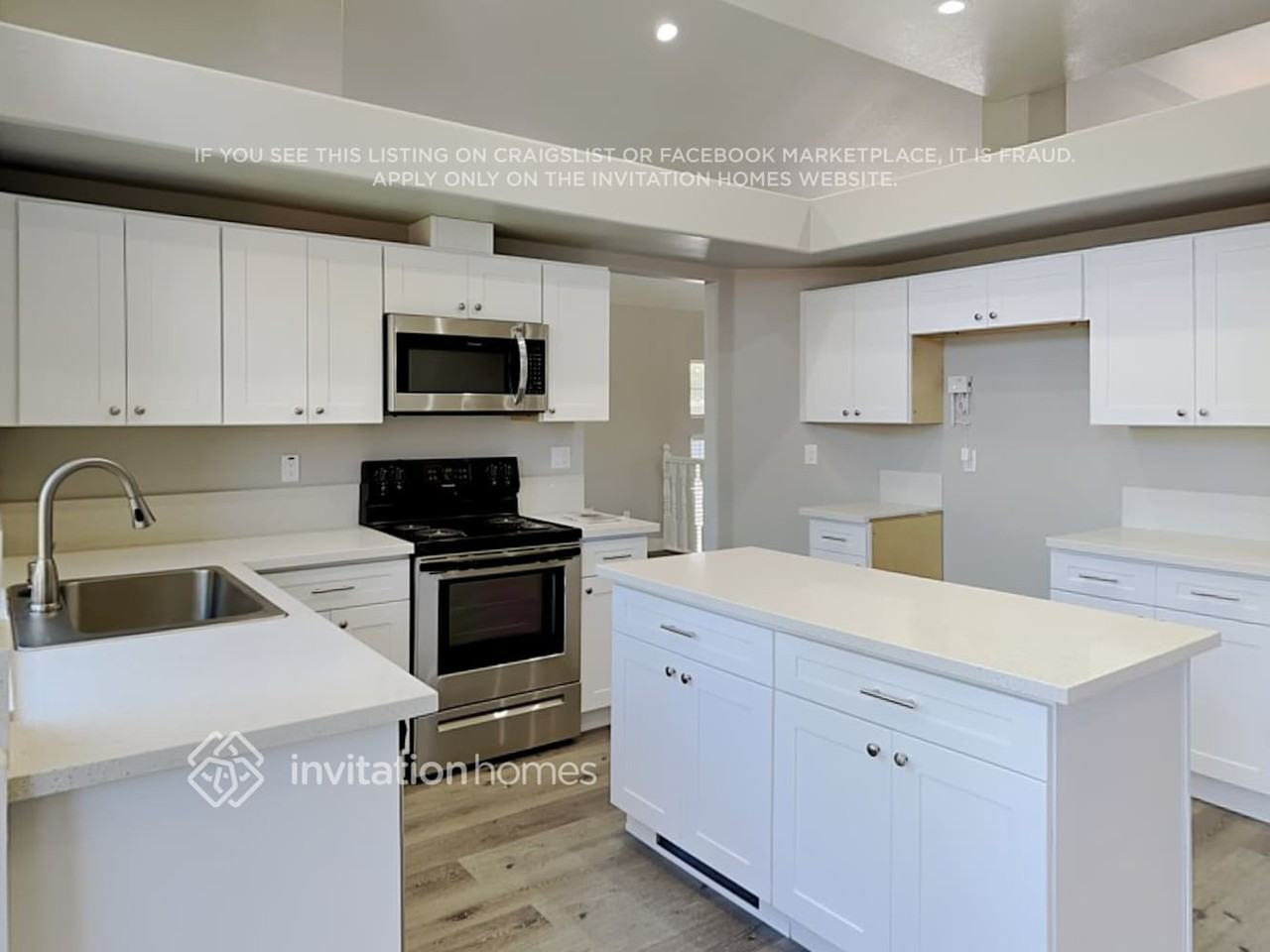 4821 Laguna West Way - Photo 7 of 20