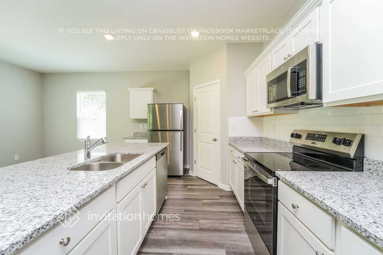 7783 Sudbury Cir - Photo 6 of 18