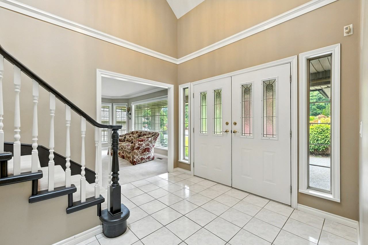 12090 57 Avenue - Photo 3 of 32