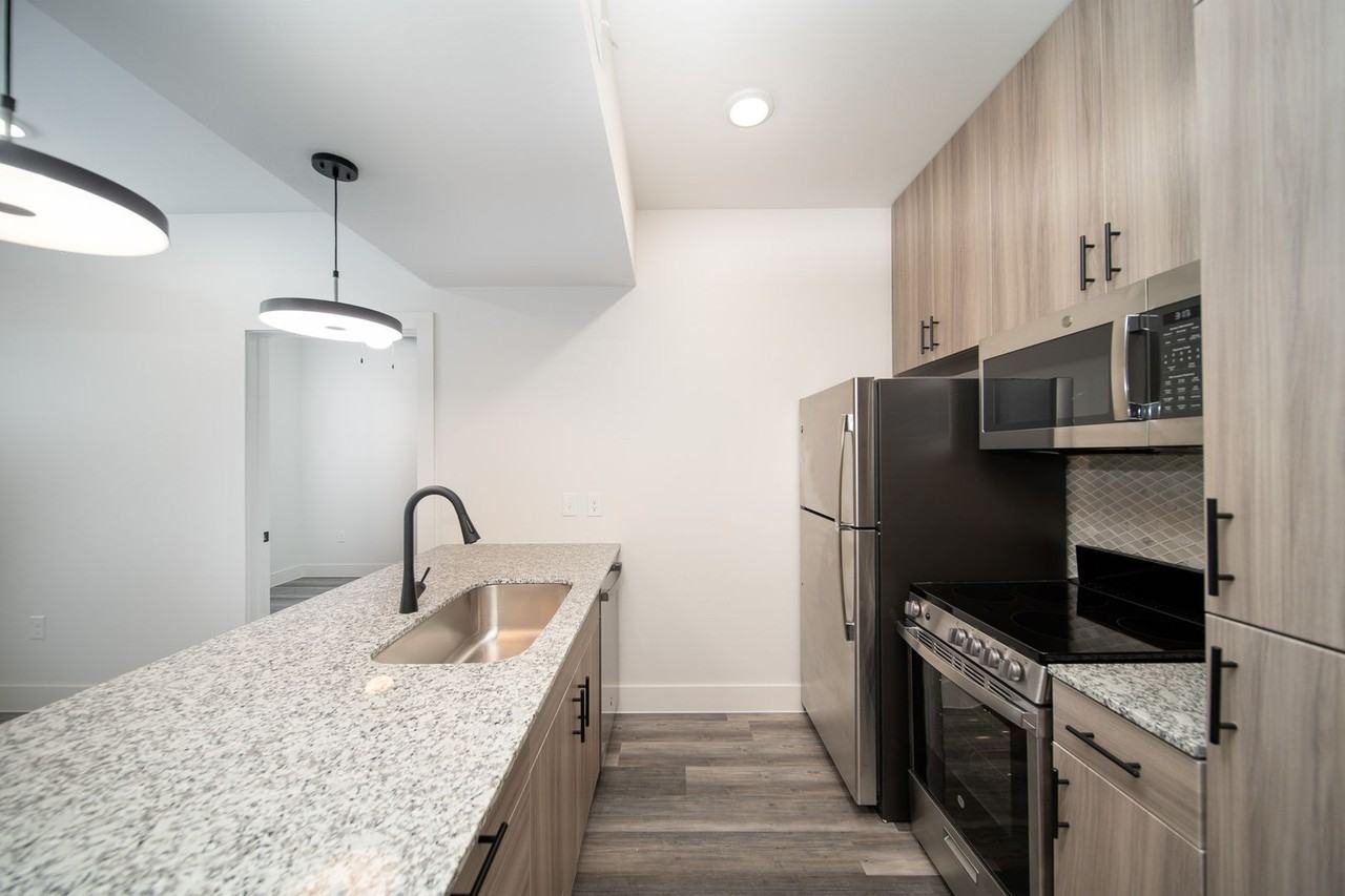 The Rosedale (Texas Wesleyan Student - Photo 2 of 7