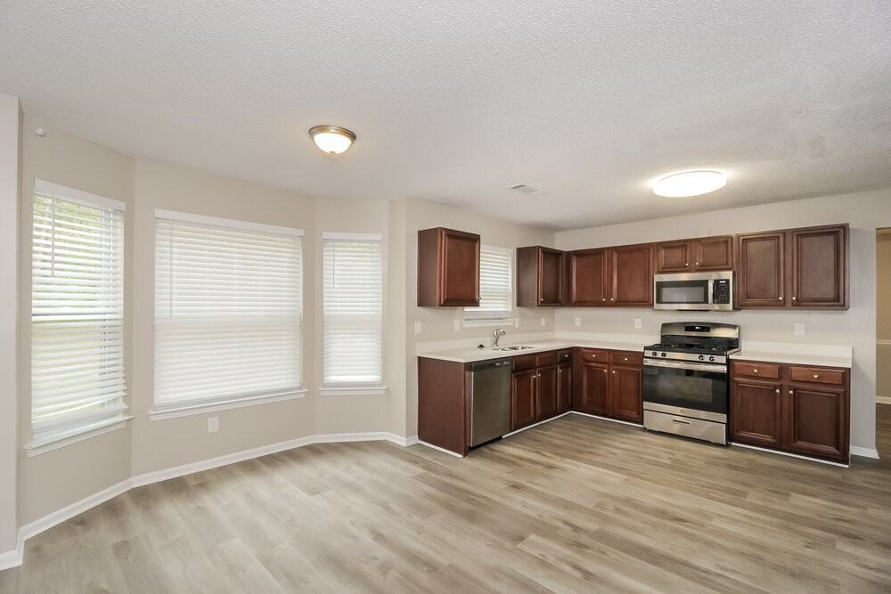 1037 Summer Cypress Dr - Photo 7 of 17