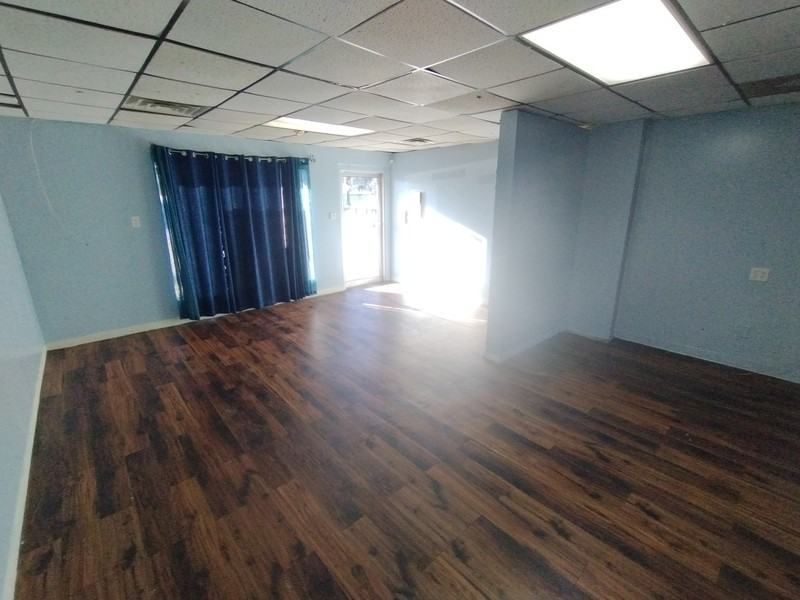 5615 Wesconnett Blvd - Photo 3 of 6