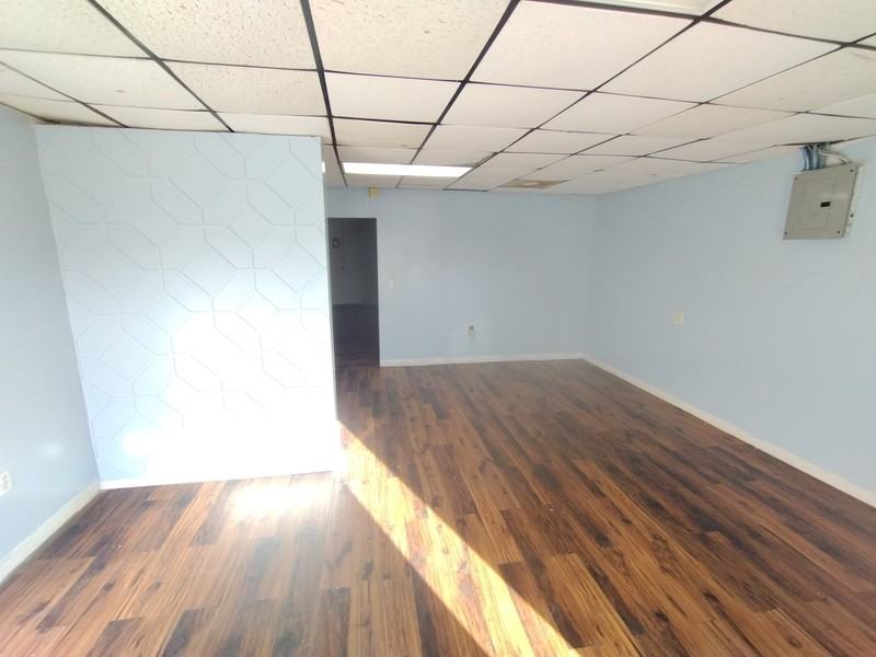 5615 Wesconnett Blvd - Photo 4 of 6