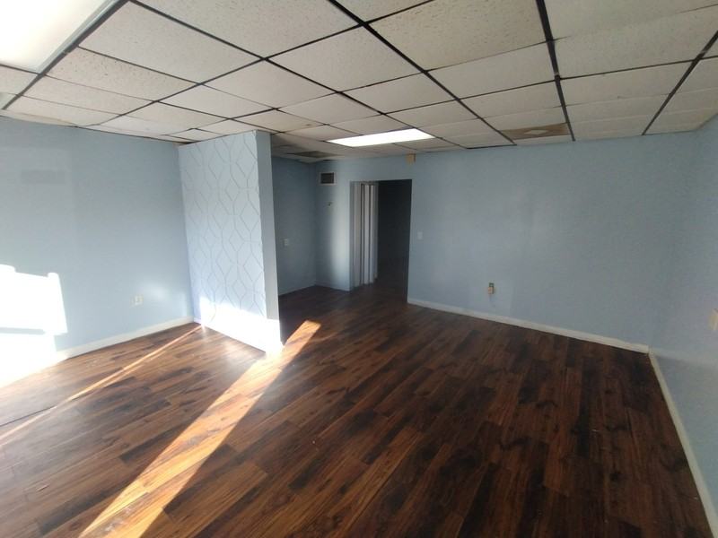 5615 Wesconnett Blvd - Photo 5 of 6